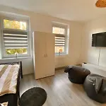 アパート Gemuetliche 3-zimmer Ferienwohnung In 1 Og *