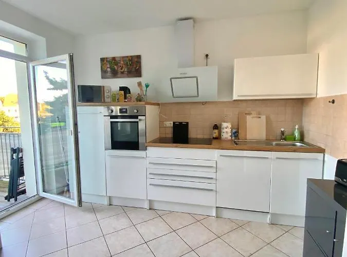 Gemuetliche 3-zimmer Ferienwohnung In 1 Og * Leipzig